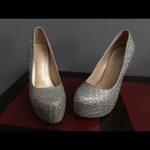6” Sparkly high heels Size 6